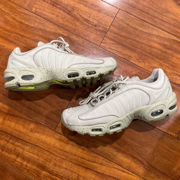 Nike Air Max Tailwind Sneaker - Picture 1 of 6